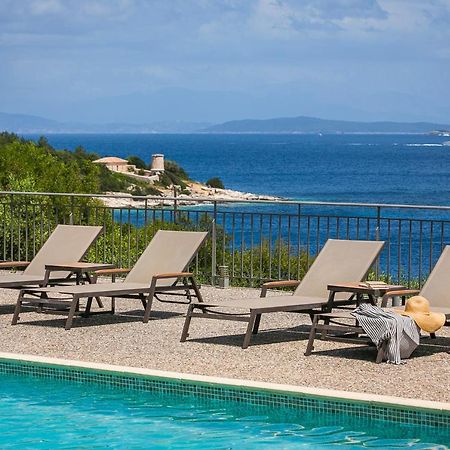 Martini Waterfront Suites Fiskardo Bagian luar foto