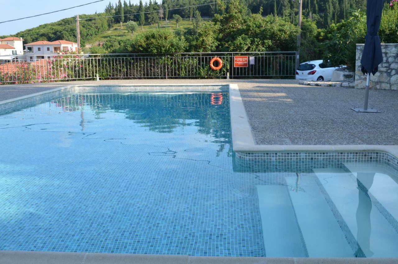 Martini Waterfront Suites Fiskardo Bagian luar foto