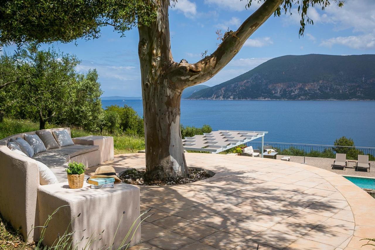 Martini Waterfront Suites Fiskardo Bagian luar foto
